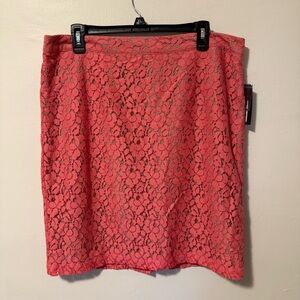 Apt. 9 Floral Pink/Coral Crochet Skirt Size 16 Lined Straight Slit Zipper